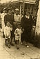 Kowel, lata 30-te. Leokadia Podgórska z mężem Teofilem i dziećmi: Ryszardem i Waldemarem.
